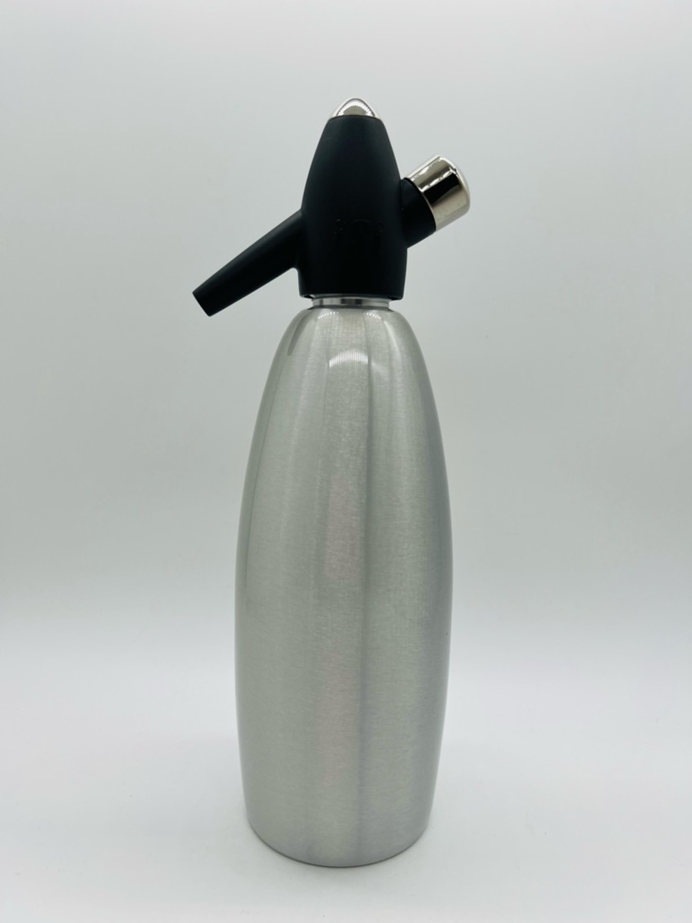 iSi Soda Siphon 1 Liter Brushed Nickel with Black Top
